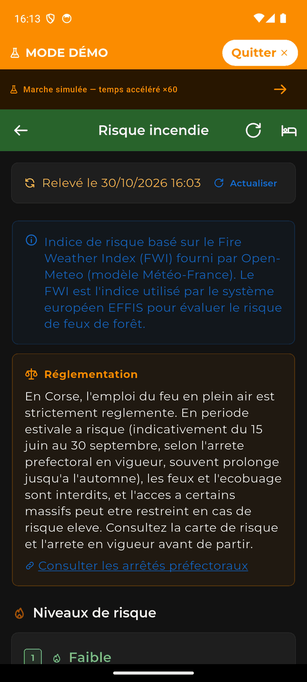 L’écran Risque incendie : l’indice relevé, la réglementation corse sur l’emploi du feu, et les niveaux de risque.